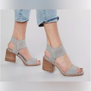 11 SOREL Nadia™ Leather Heeled Sandal, Dove (Gray)